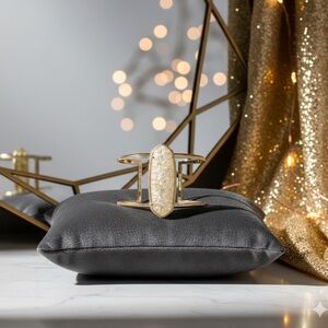 Kendra Scott Lawson Cuff - Gold Crushed Ivory Pearl